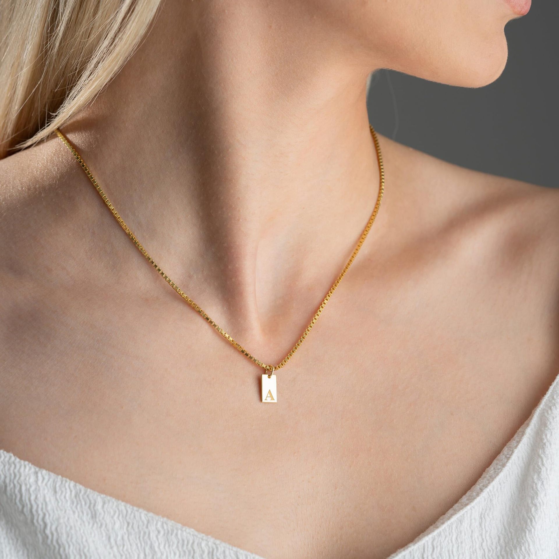 Minik Kare 26 İlk Harfler Etik - Initial Letter Necklace 18K Gold incelemesi ve fiyatı